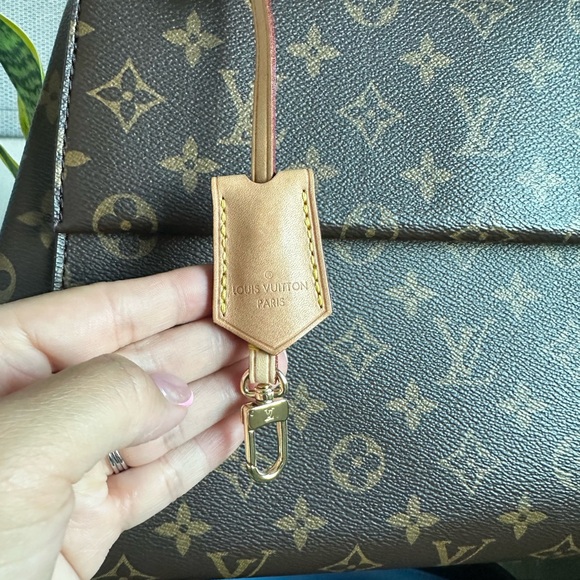 Louis Vuitton Cluny MM Blue Glacial - Picture 2 of 16
